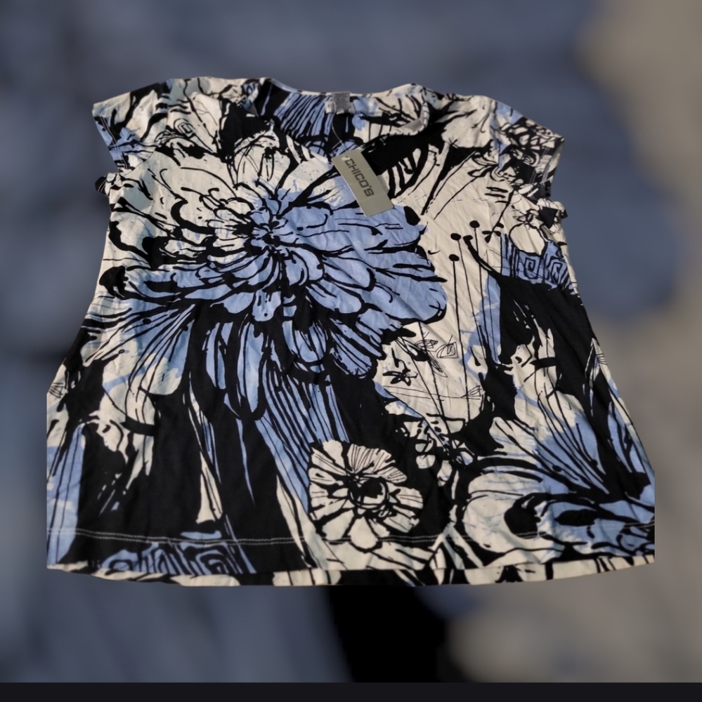 NWT Floral Chico's top!